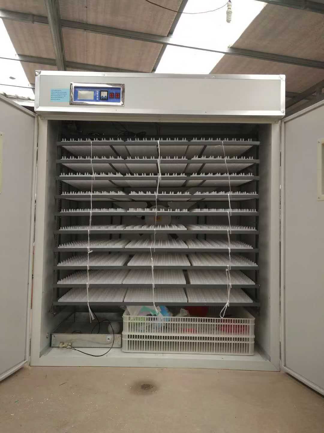 Incubateur d'œufs solaire 1056 - Farming Africa avis et prix